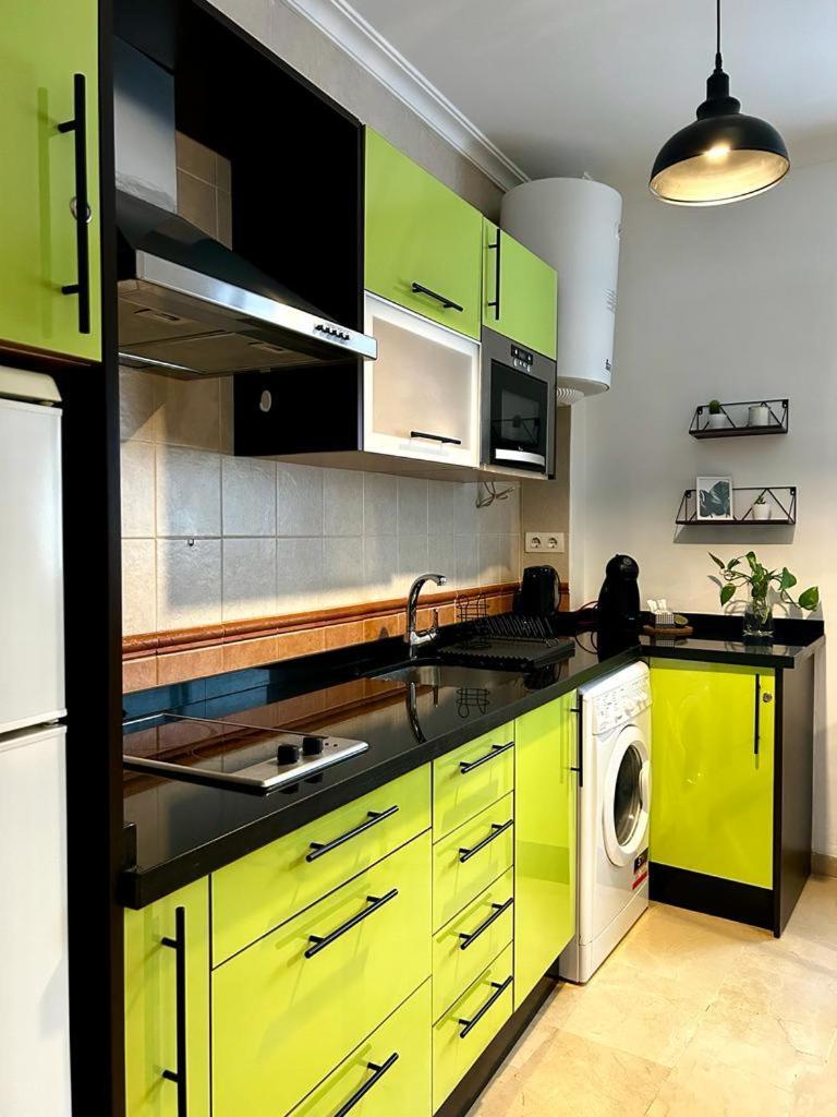 Green Duplex Mm City Center Малага Екстериор снимка